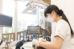 パークシティ歯科・武蔵小山のへの廊下